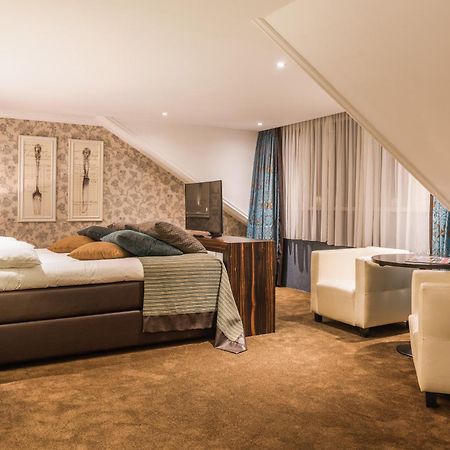 Van Der Valk Hotel Emmen Nieuw-Amsterdam Esterno foto