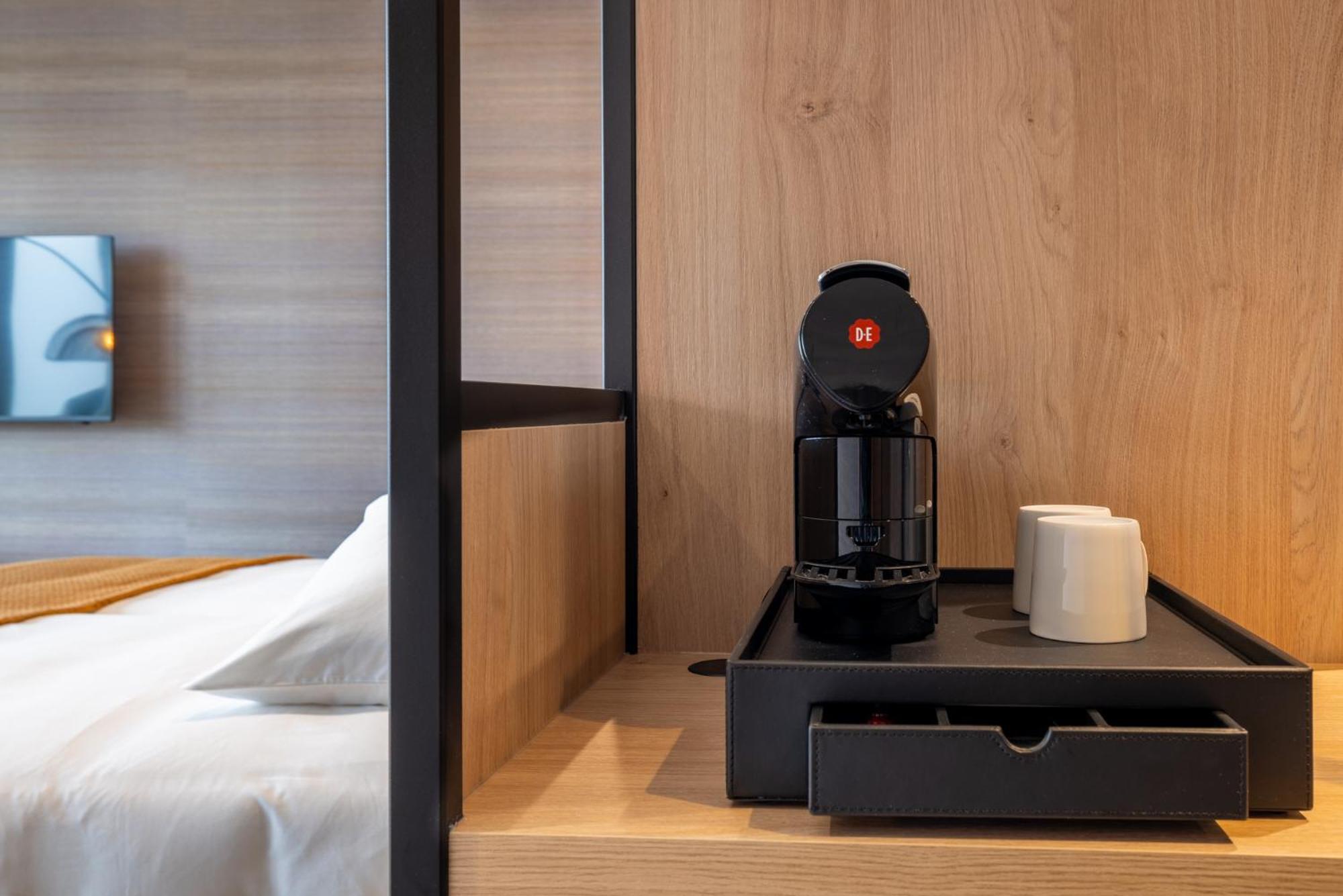 Van Der Valk Hotel Emmen Nieuw-Amsterdam Esterno foto