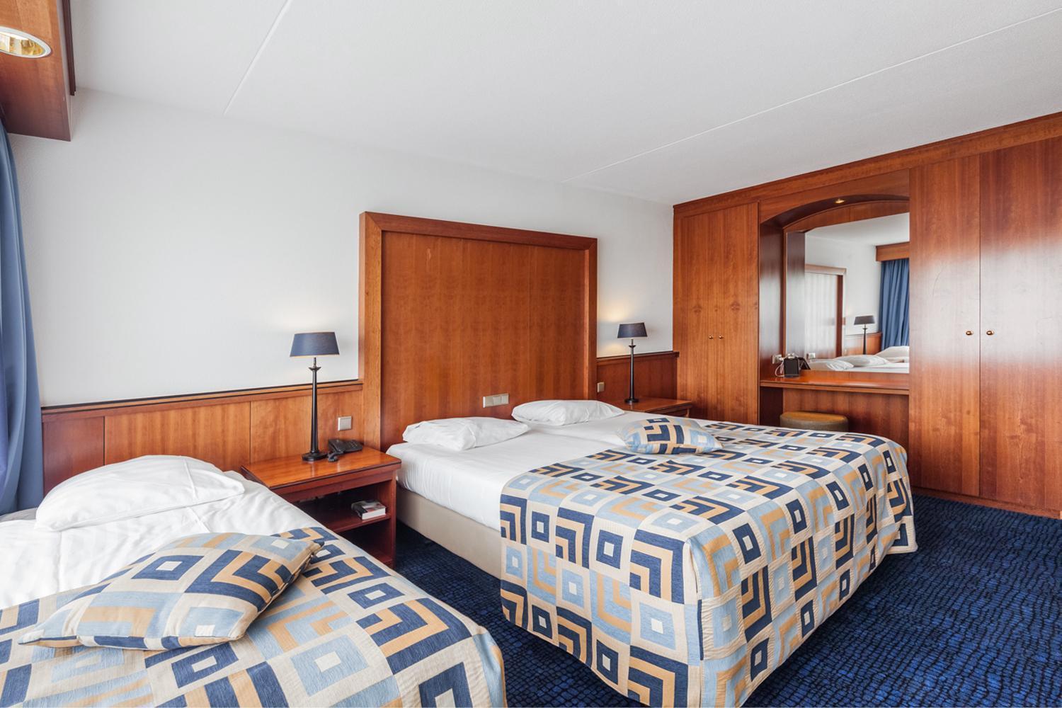 Van Der Valk Hotel Emmen Nieuw-Amsterdam Esterno foto
